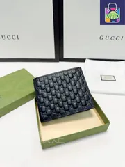 【今日特価】Gucci グッチ スプリームキャンバスシリーズ 牛皮内格を採用する