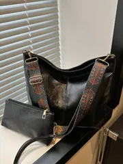 バッグ レディース ショルダーバッグ 2024年新しい夏のファッション通勤トートバッグショルダークロスボディラージキャパシティハンドバッグ