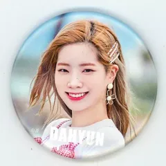 【中古】バッジ・ピンズ ダヒョン(ビジュアル) ランダム缶バッジ 「TWICE POPUP STORE “Twaii’s Shop”」