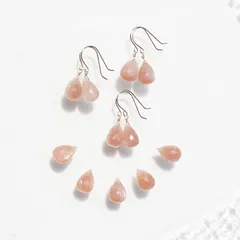 ぷっくりドロップ★ピーチムーンストーンのドロップ・サージカルステンレスピアス　～Elaine