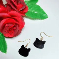 黒猫のピアス