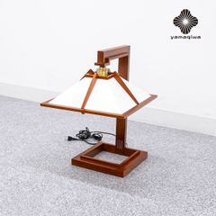【展示品】yamagiwa ヤマギワ TALIESIN 1 タリアセン テーブル デスク ランプ 照明 チェリー材 21年製 フランク・ロイド・ライト 定価10万