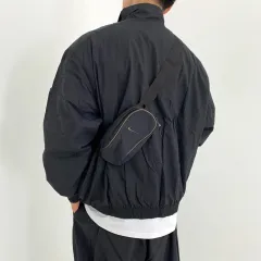 NIKE(ナイキ) ヒップサック クロスバッグ ESSENTIALS(エッセンシャルズ) ボディ スリングバッグ ( 1L ）
