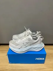 2025年最新】asics superblast 2の人気アイテム - メルカリ