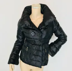 MONCLER★モンクレール・レディース ビックボタン フレアスリーブ ダウンジャケット(0)レディースダウンジャケット 秋冬物 アウター ジャケット ダウンコート ブラックのサムネイル