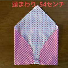 ハンドメイド三角巾☆54センチ　小さいイチゴ柄／ピンクチェック