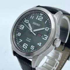 極美品　アンドレムッシュ　カメオウォッチ　ゴールド バングルウォッチ　稼働　華奢 美品／稼働品】アンドレムッシュ 腕時計 レディース バングル