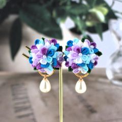 ❁小さなつまみ細工大人かわいい紫陽花カラーイヤリング❁和装・着物・浴衣アクセサリー・ハンドメイドアクセサリー
