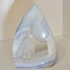 天然石♡ピカピカ♡アメジスト♡たまご♡大仏さま座ります♡台座付き