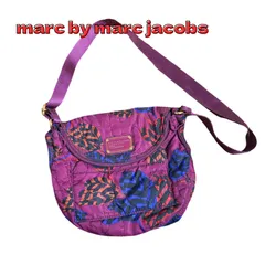 マークバイマークジェイコブス　ショルダーバッグ　柄　パープル　紫　ナイロン　総柄
