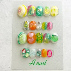 個性派ネイルチップ 現品 全サイズ グリーン イエロー オレンジ 派手 カラフル フルーツ 夏 個性的