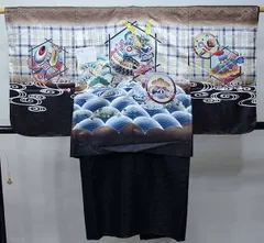 七五三 五歳 男児 羽織・着物・襦袢3点セット 豪華絢爛 金刺繍 綸子地 茶×黒 兜 お仕立て無料 祝着 NO37128-2