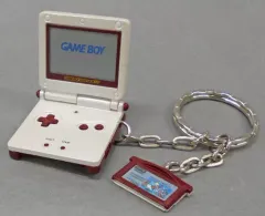 【中古】キーホルダー・マスコット(キャラクター) ファミコンカラー ゲームボーイアドバンスSP＆カセットツインキーホルダー 「Nintendo」