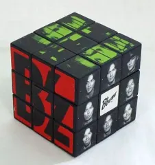 B'Z DVDと非売品ルービックキューブ Yahoo!オークション - B'z/ルービックキューブ【非売品】