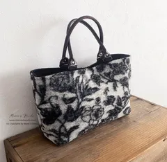 ⭐️10点売れました⭐️《イタリア製 フローラル》おしゃれな 上質 ウール グレー 黒 花柄 モノトーン 小柄 革 トートバック  手提げ バック
