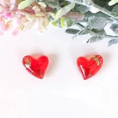 no.4　レジン　大人ハート　赤　レッド　バレンタイン　金箔　ピアス　イヤリング　ハンドメイド