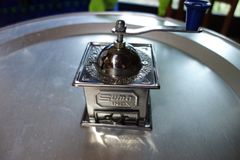 【ベトナム製ステンレスペッパーミル】ベトナム雑貨/ブラックペッパー/アンティークミル/エスニック料理/アジア料理