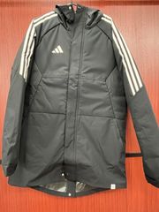 アディダス　アウター　中綿入り XXL