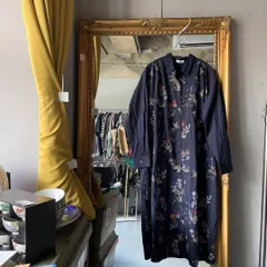 @ グラニフ graniph 花柄 総柄 アニマル 刺繍 青 ワンピース　お呼ばれ　デート　オフィスカジュアル　食事会　長袖　ロング