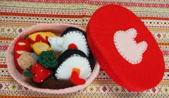 フエルトのおままごと　お弁当(中身入り)　赤　うさぎ