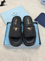 2024年最新】prada ビーチサンダルの人気アイテム - メルカリ
