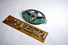 タイ輸出仕様☆300系グランエース ハイエース マジェスティエンブレム 