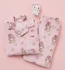 ほぼ 新品 SPAO(スパオ) Sanrio(サンリオ) マイメロディ
