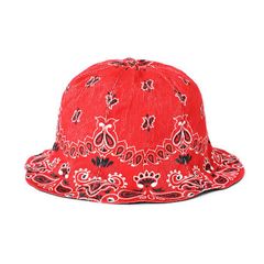 ☆新品未使用☆定価8,580円 　CHALLENGER　REVERSIBLE BANDANA HAT　チャレンジャー　メンズ　レディース　 おしゃれ　帽子　HAT　ハット　被り物　シンプル　ブランド　赤　red　長瀬智也　芸能人　ファッション　ガレージ