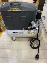 R233 アネスト岩田 オイルフリー式コンプレッサー200V 20L - メルカリ