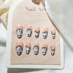 【新着商品】Nails 手作り ネイルチップ ミディアム ロング オーバル 肌色 白 黒 ハロウィン Sun&Beam つけ爪 手描き 幽霊 デザイン おしゃれ 付け爪 10枚入 (#188 L)