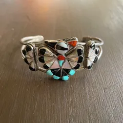 ズニ族 Zuni Onyx/Coral/Turquoise/Shell vintage bangle