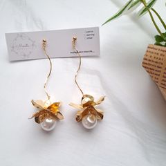 らせん 大ぶり フラワー × パール ピアス/イヤリング