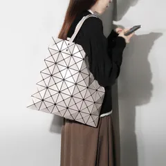 2024年最新】BAO BAO ISSEY MIYAKE バオバオ イッセイミヤケ 日本製 エナメルトートバッグ BB31-AG501  イエローの人気アイテム - メルカリ