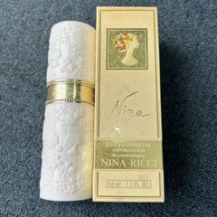 香水　ニナリッチ　オーデトワレ　50ml