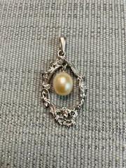 淡水真珠　アンティーク風ペンダントトップ　淡水パール　バロック