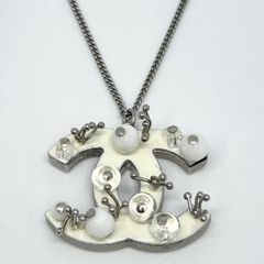 CHANEL シャネル ネックレス ココマーク ホワイト 84KA430