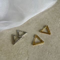 ピアス トライアングル ワンタッチ式 両耳用 キャッチレス シンプル ワンタッチピアス カジュアル レディース 大人 大人かわいい デイリー 上品 きれいめ 韓国アクセサリー 342p シースキー【seasukii】