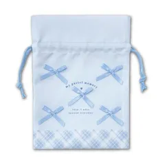 【新品】立体リボン・ブルーマチ付き巾着 　マチ付き 巾着袋 給食袋 かわいい オススメ ブルー リボン チェック 女の子 シワになりにくい クーリア 給食 コップ入れ 小物入れにも 入園 入学 子供 幼稚園 小学生 中学生 高校生 大人