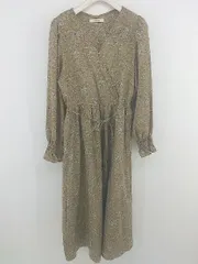 ◇ ◎ w closet ダブルクローゼット 総柄 長袖 膝下丈 ワンピース サイズM ベージュ系 ホワイト系 ブルー系 レディース P  【1302230000768】