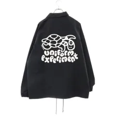 UNIFORM EXPERIMENT (ユニフォームエクスペリメント) 23AW INSANE COACH JACKET グラフィックロゴプリントコーチジャケット ブラック UE-232045のサムネイル