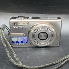 O381 OLYMPUS オリンパス コンパクトデジタルカメラ CAMEDIA FE-300 シルバーカラー 動作未確認 デジカメ