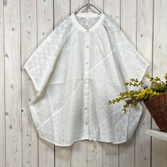 新品 パッチワークブラウス ダルマ刺繍 斜め切替 コットン オフホワイト フリー