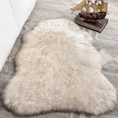 ご*え様 本日限定値下！厶―トンラグ１匹物　べージュ　65x90m ご*え様 本日限定値下！厶―トンラグ1匹物 べージュ