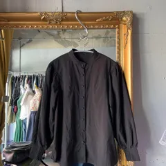 ー＠　UNTITLED アンタイトル　フリルネック　ブラウス シャツ トップス　黒 ブラック BLACK クロ くろ　お呼ばれ　デート　オフィスカジュアル　食事会