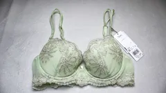 2025年最新】yue ワコール e65の人気アイテム - メルカリ