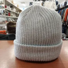 ニット帽 　新品　未使用品　【薄いグレー色】