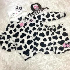 ハローキティー　パーカー上下セット　セットアップ　牛柄　ドンキ　アニマル