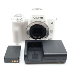 1000ショット台！新品級 ★ Canon EOS Kiss M2 ボディー ホワイト KISSM2M2WH-BODY