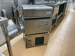 フクシマガリレイ　25キロ業務用製氷機　FIC-A35KT　2012年