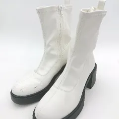 ■ ⊇ YOSUKE ヨースケ ミドル丈 太ヒールブーツ サイズ23 ホワイト ブラック レディース E  【1503060024553】